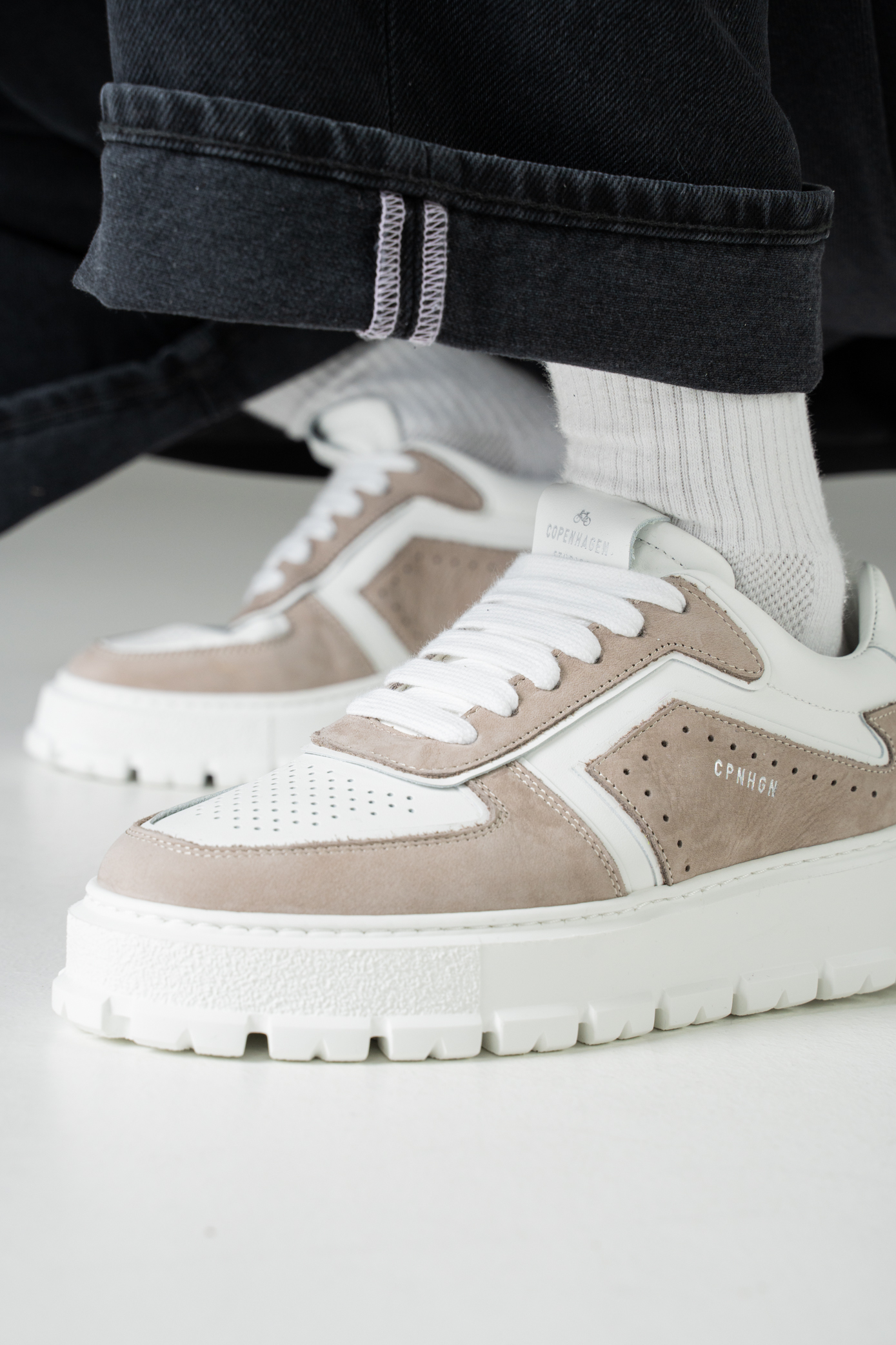 copenhagen_hw22_CPH332_leather_mix_greige_white_2-1